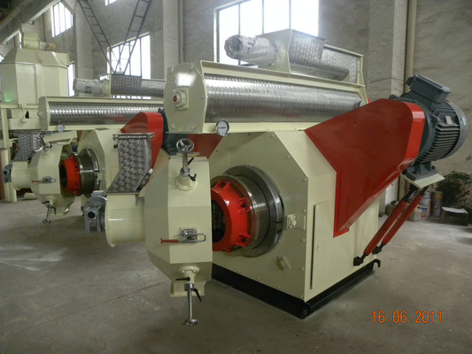 Van de de Rijstschil van het hoge Capaciteitsstro van de het Zaagselbiomassa Houten de Korrelmachine HKJ40M